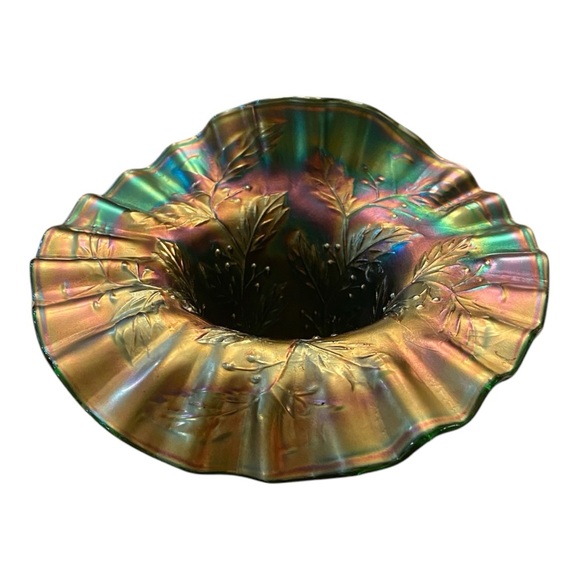 Fenton Iridescent Glass Art Bowl / Hat w/ crimped edge gold green holly & berry - Picture 10 of 11